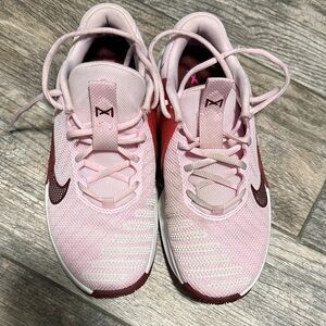 Nike Metcon Pink Sneakers
